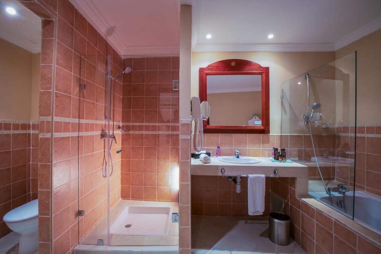 Grand Mogador Agdal & Spa Marrakesh Esterno foto A shower cubicle