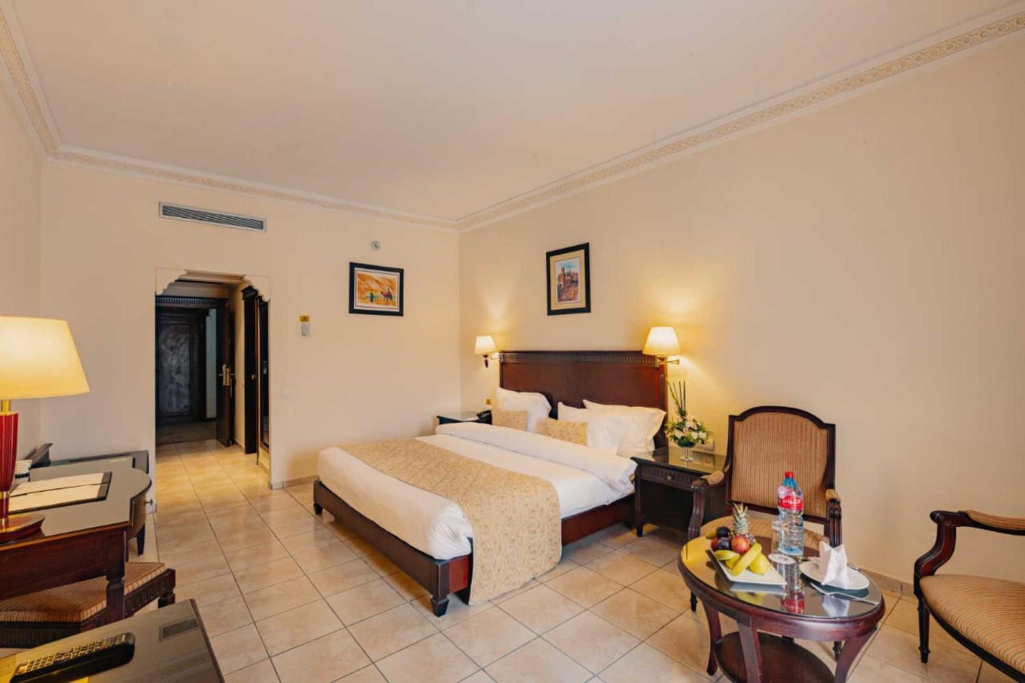 Grand Mogador Agdal & Spa Marrakesh Esterno foto A room at the hotel
